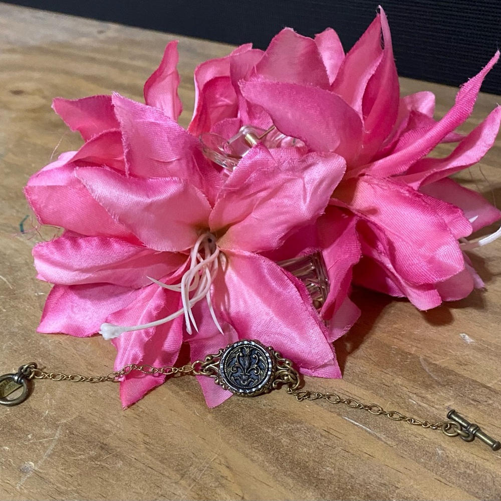 Grandmother’s Buttons Bracelet